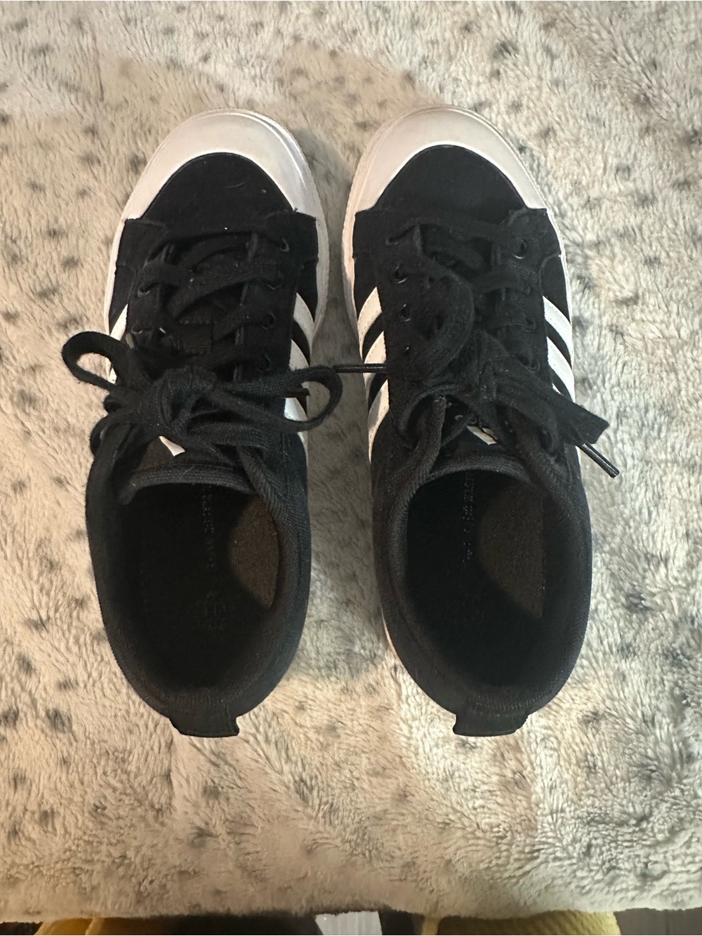 adidas Black and White Low-Top Sneakers EUC - Picture 4 of 8